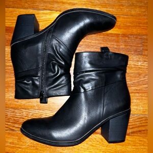 Baretraps black heeled booties size 10 office spring monochromatic career wear